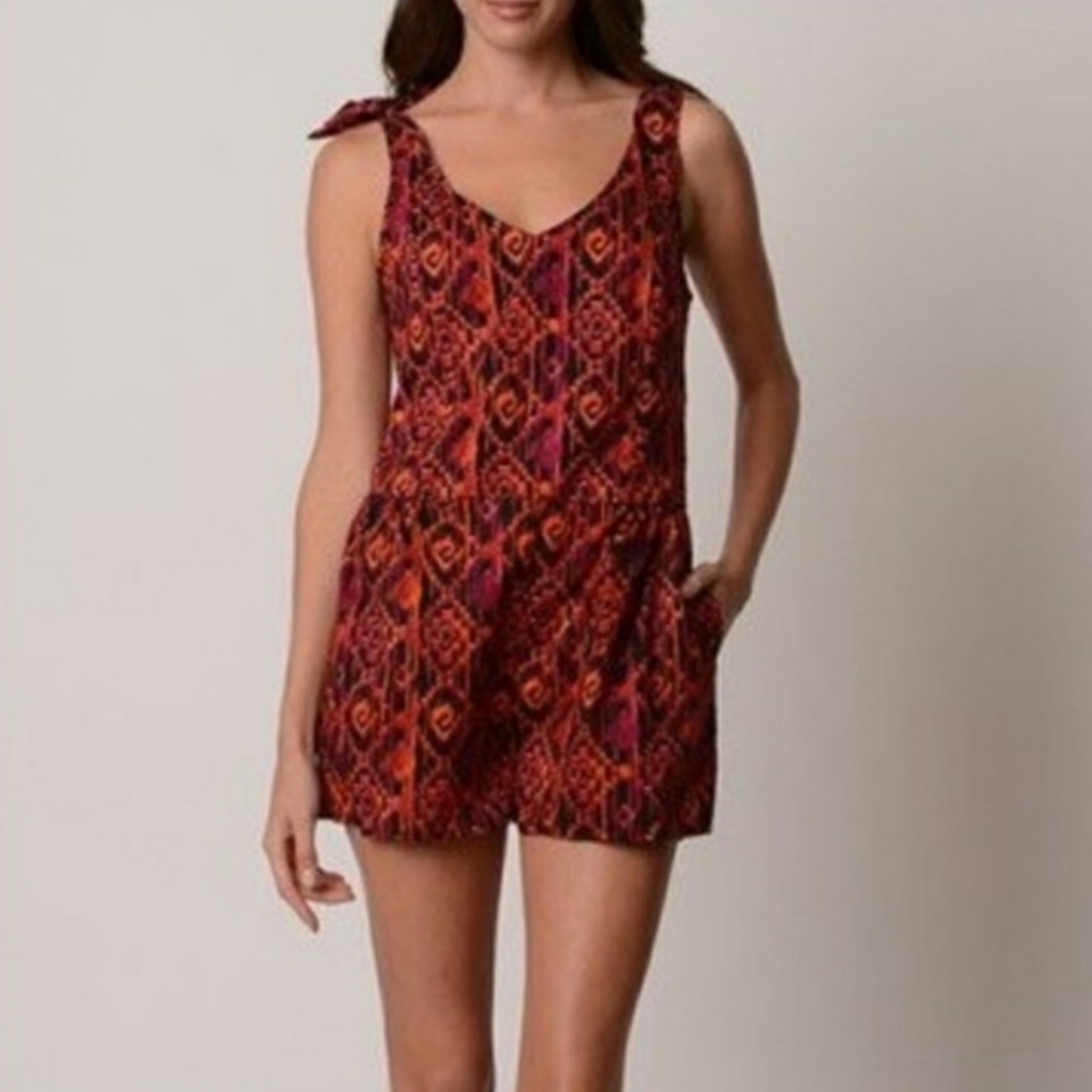 Miley Cyrus & Max Azria Floral Romper NWT